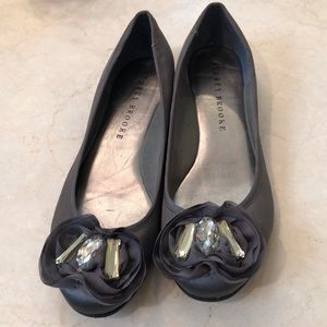 Audrey Brooke size 8.5 Grey flat